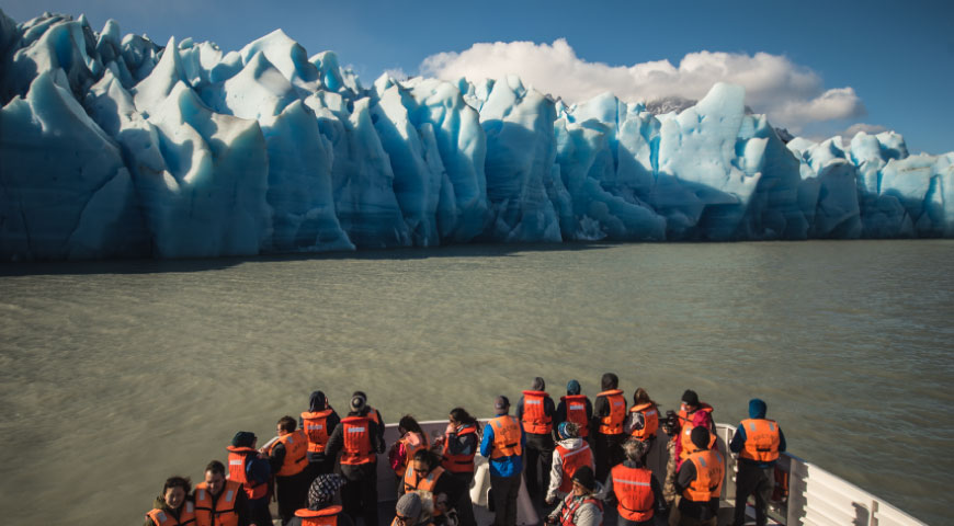 Day 2 - Navigation toward Grey Glacier & hike to Condor Lookout